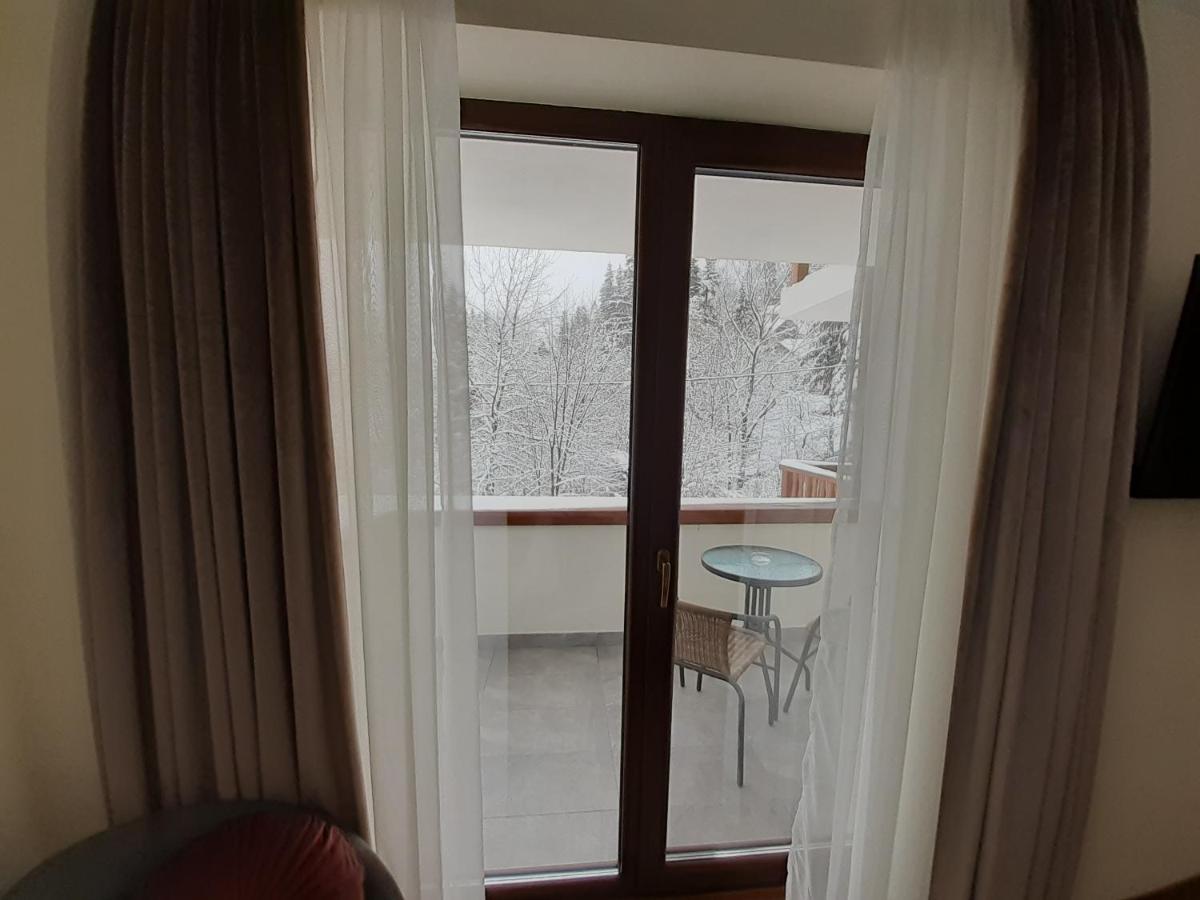 Lanobila Hotel Sinaia Exterior photo