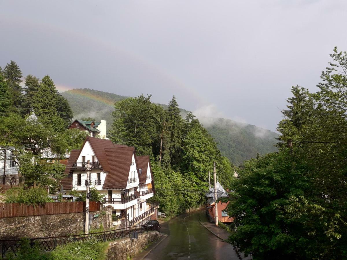 Lanobila Hotel Sinaia Exterior photo