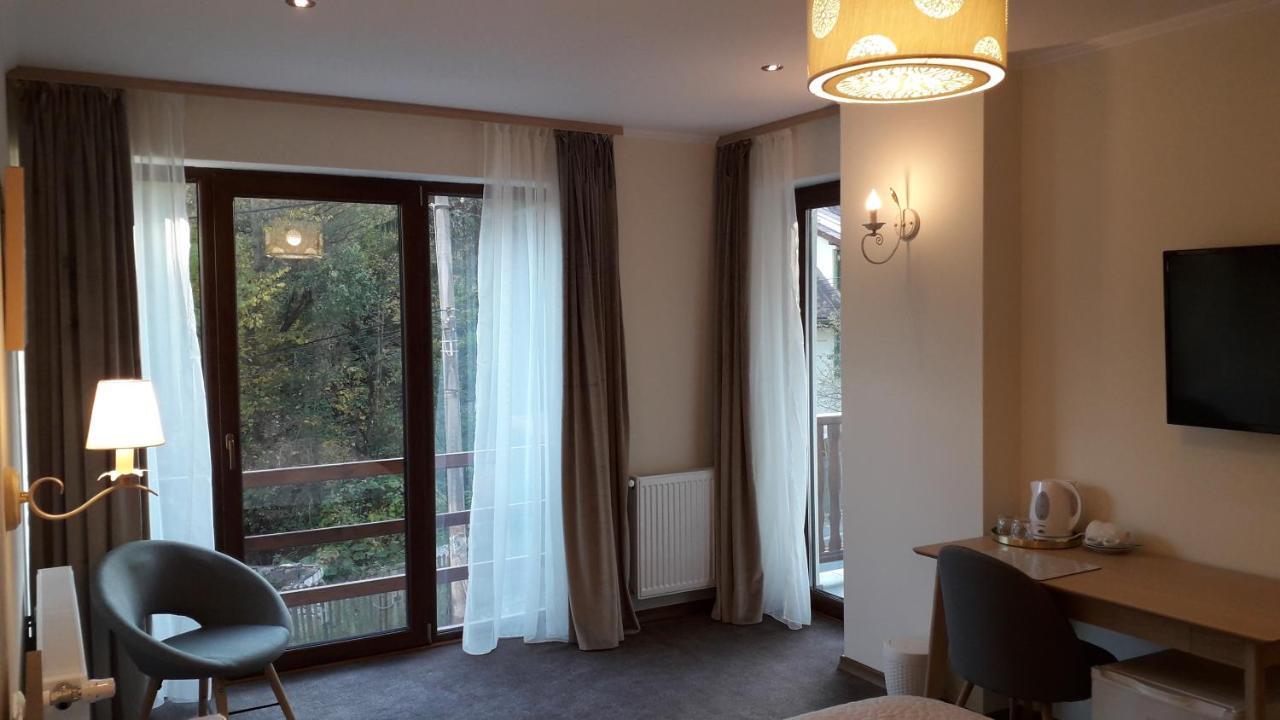 Lanobila Hotel Sinaia Exterior photo